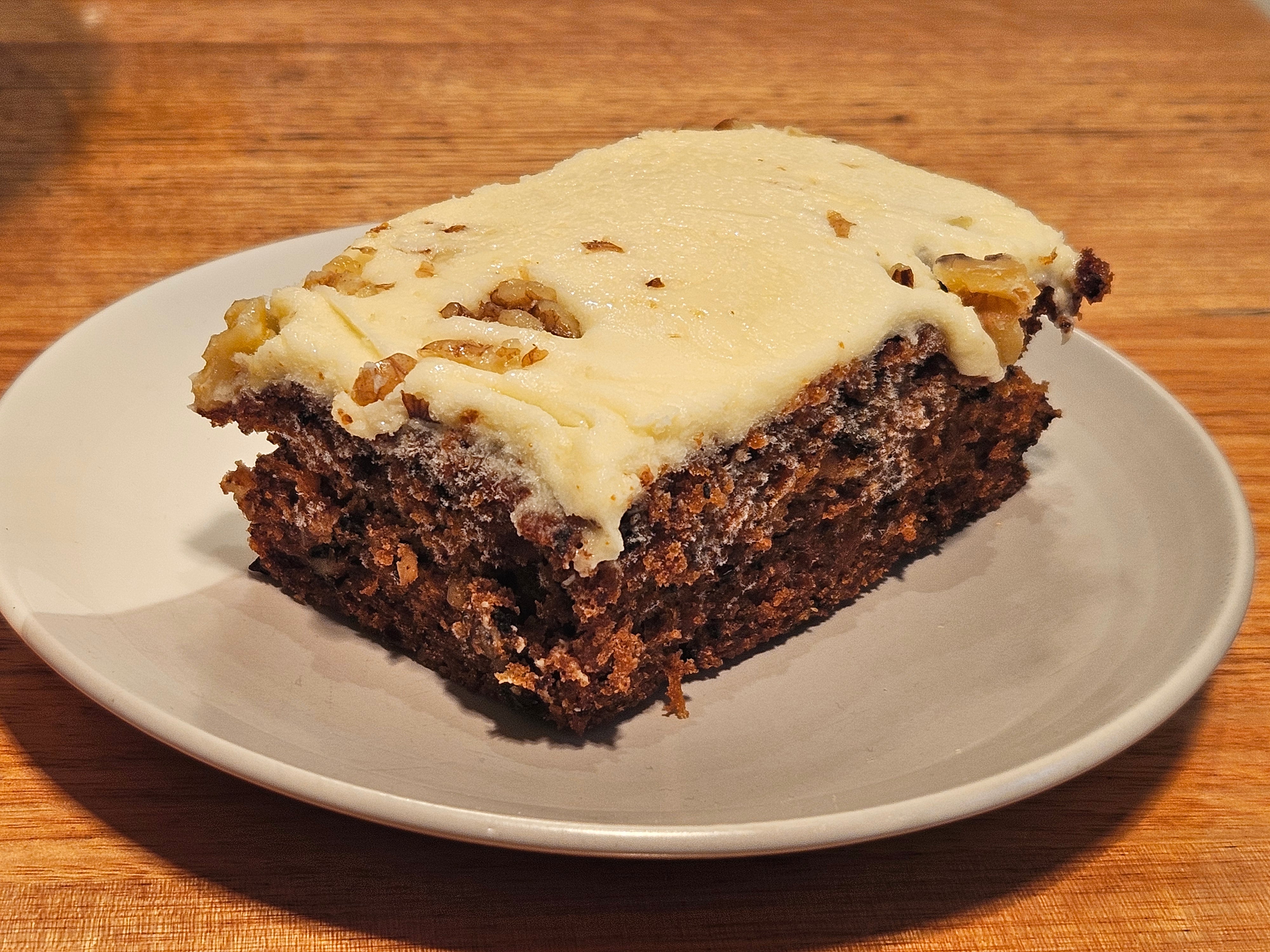 Sumptuous Carrot Cake with Walnuts
